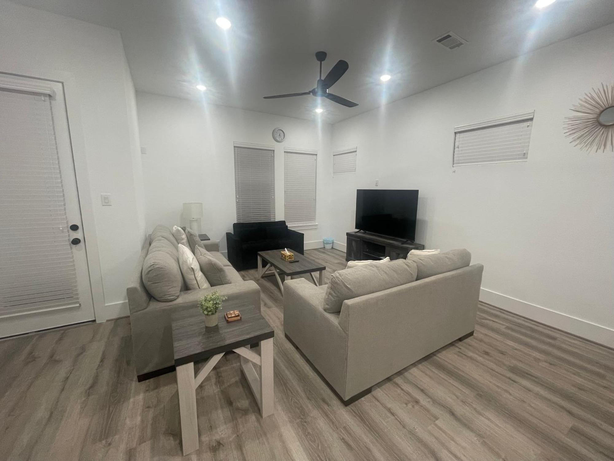Comfortable 3 Bedroom - Heart Of Texas Medical Center هيوستن المظهر الخارجي الصورة