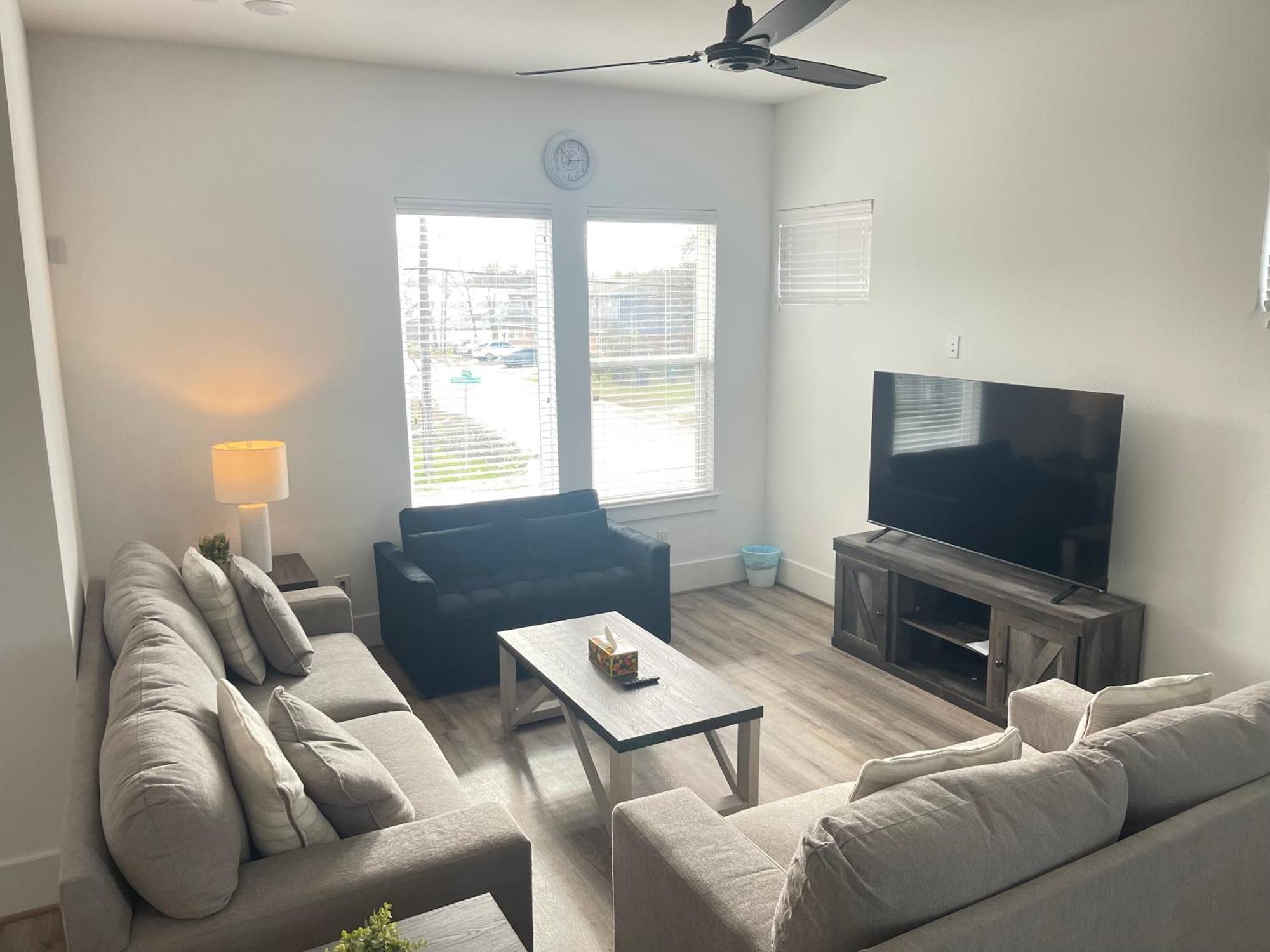 Comfortable 3 Bedroom - Heart Of Texas Medical Center هيوستن المظهر الخارجي الصورة